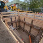 Laute Pumpwerksbau GmbH & Co. KG - Ihr deutschlandweit tätiger Pumpenspezialist aus der Altmark - Leistungen - Tiefbau Baugruben-, Kanal- und Erdbauarbeiten - Holzkonstruktuion